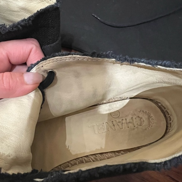 CHANEL Interlocking CC Logo Linen High Top Eapadrilles, Size 38 - Picture 6 of 7